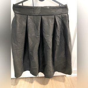 Textured knee length skirt for formal wear